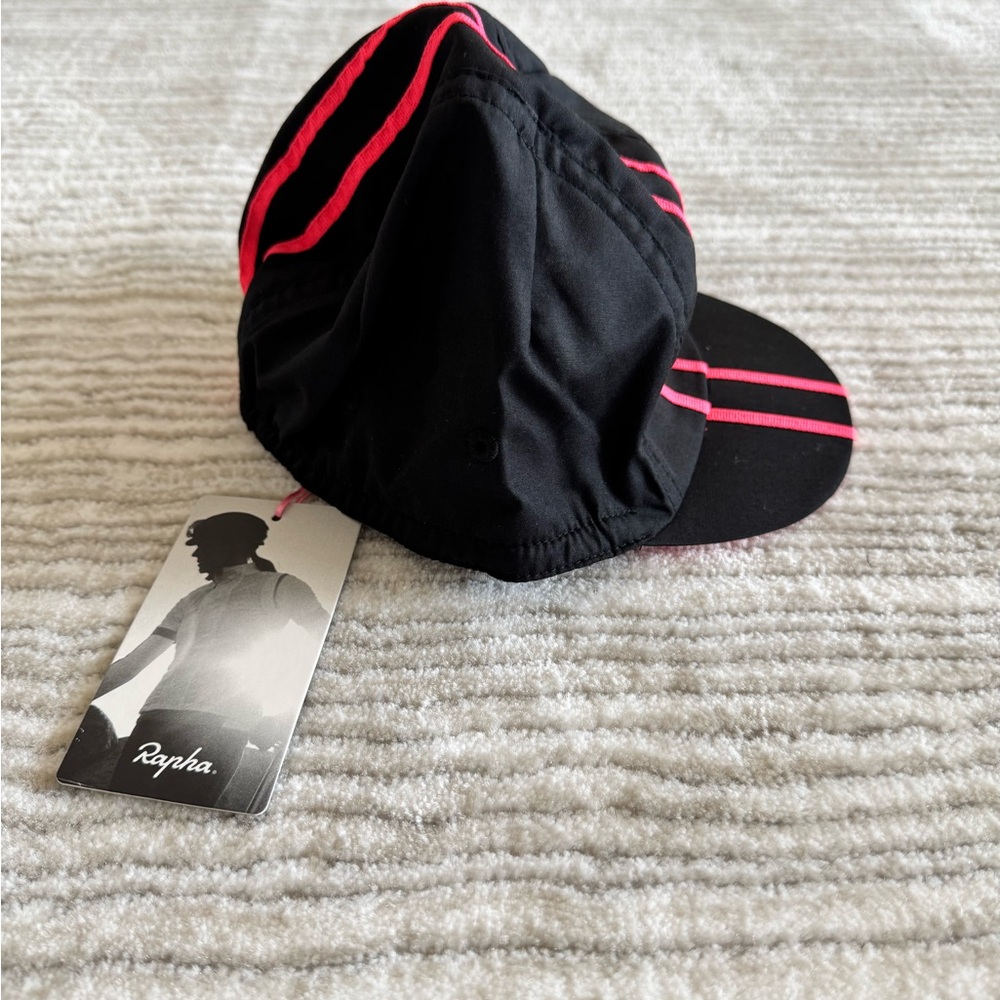 NWT Rapha Cycling Cap women’s Souplesse Cycling Cap black with neon pink stripe - Picture 8 of 8